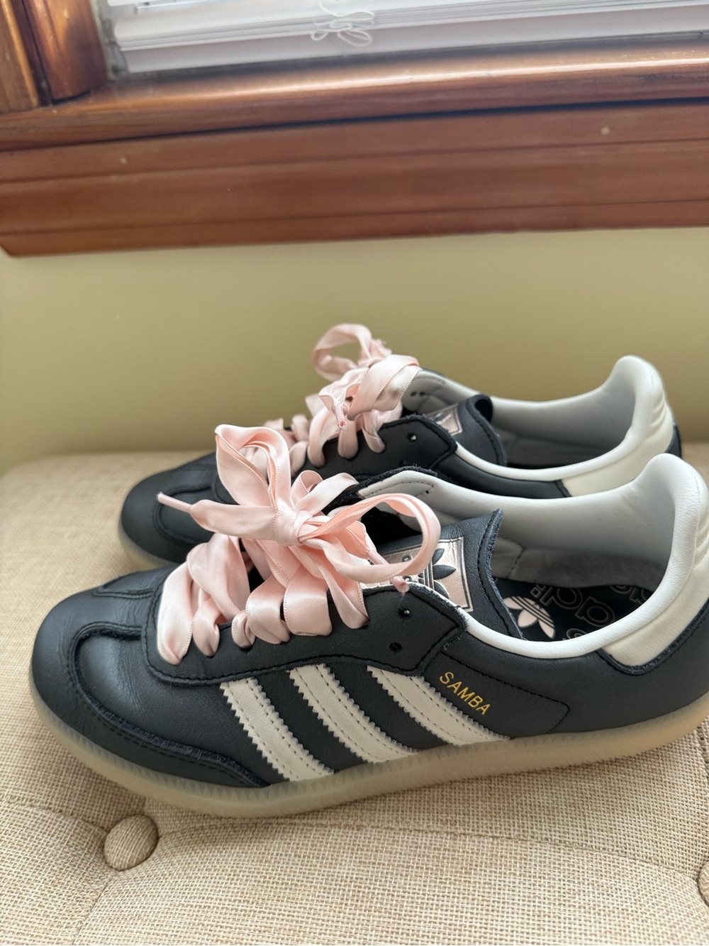 Adidas Samba Sneaker with ribbon laces - Picture 2 of 6